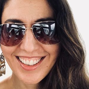 Meet your Posher, Laura